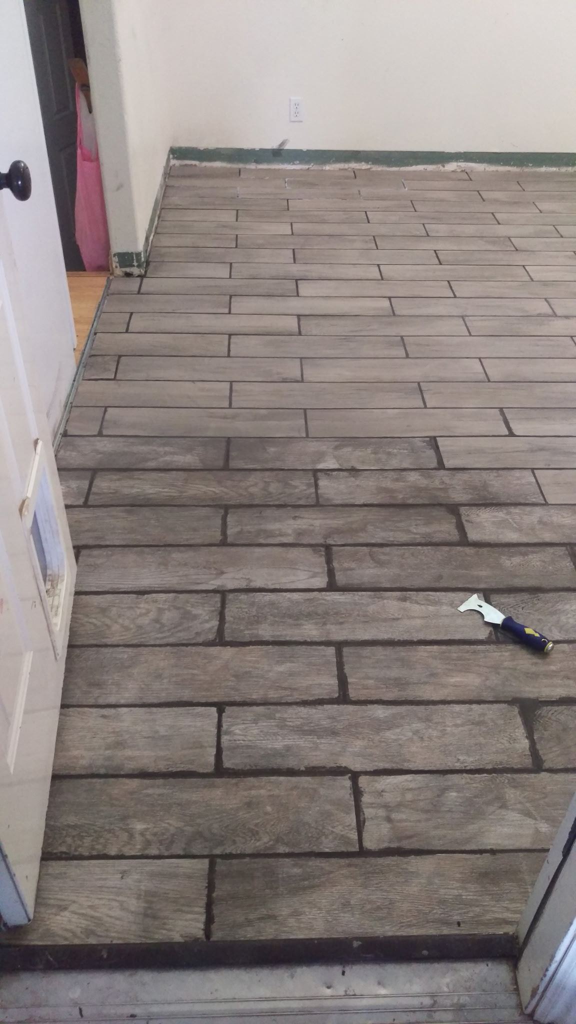 Finished tile flooring